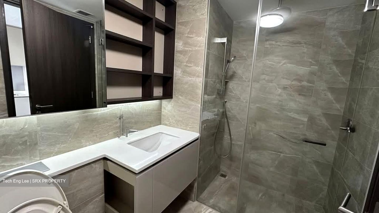 Lake Grande (D22), Condominium #562813591